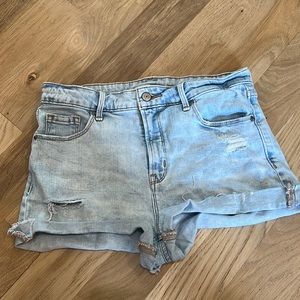 Old navy light wash denim shorts